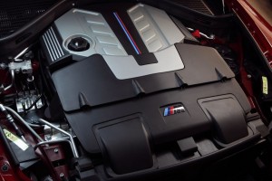 BMW-X6-M-engine