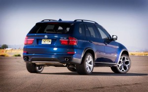 2011-BMW-X5-xdrive35i-rear-three-quarters