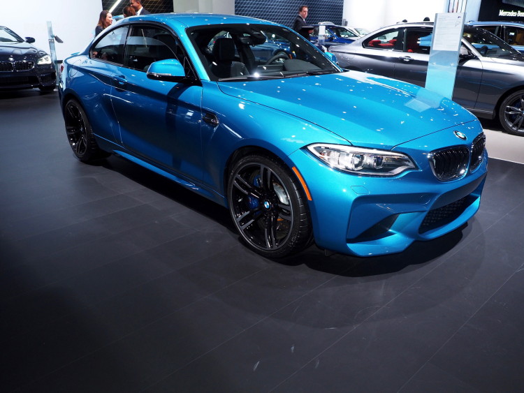 2016-BMW-M2-New-York-Auto-Show-11-750x563
