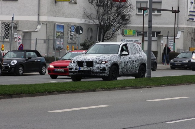 BMW X7 Crossover Will Be Here in 2019