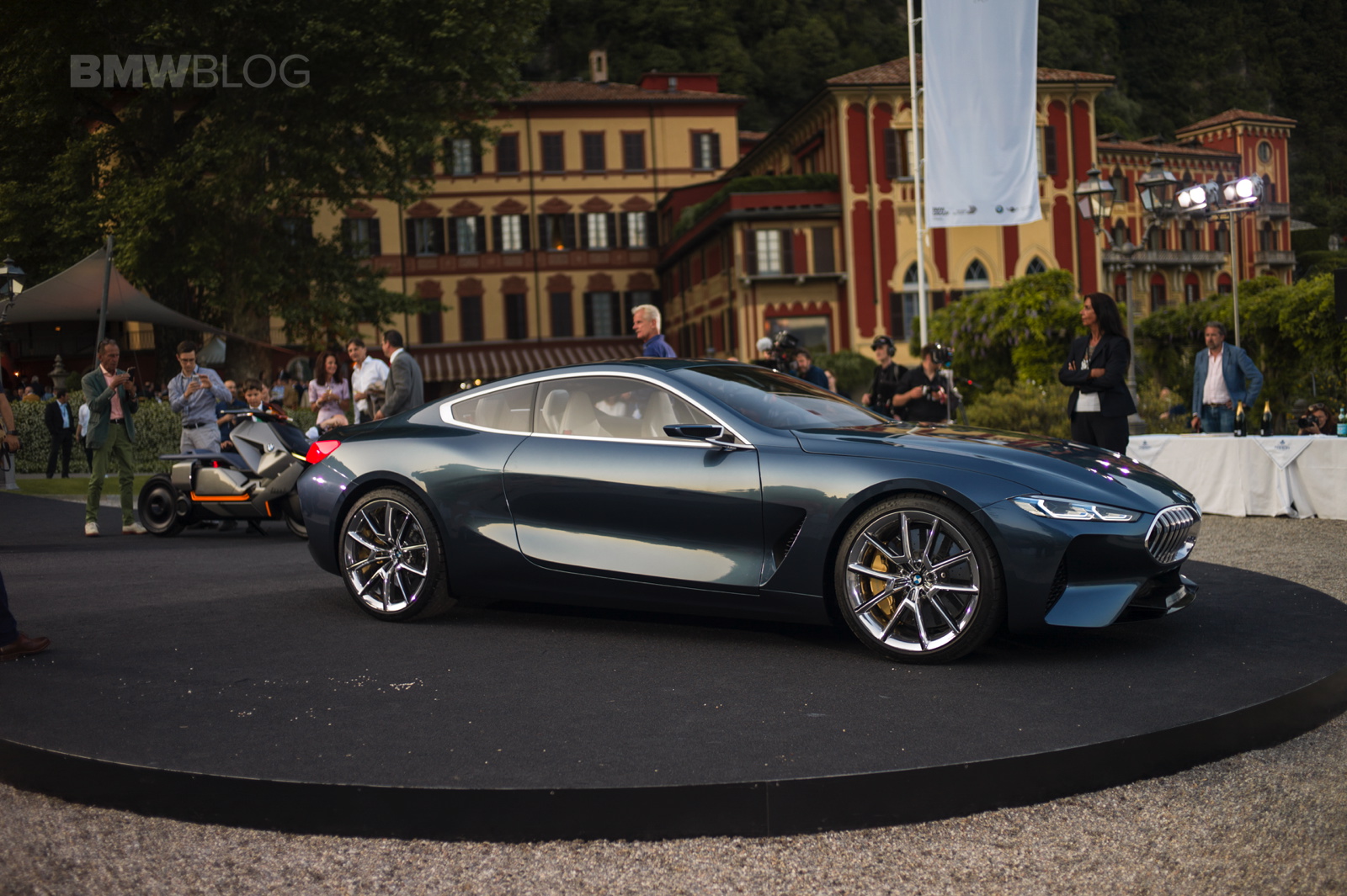 See the BMW Concept 8 Series in Real Life
