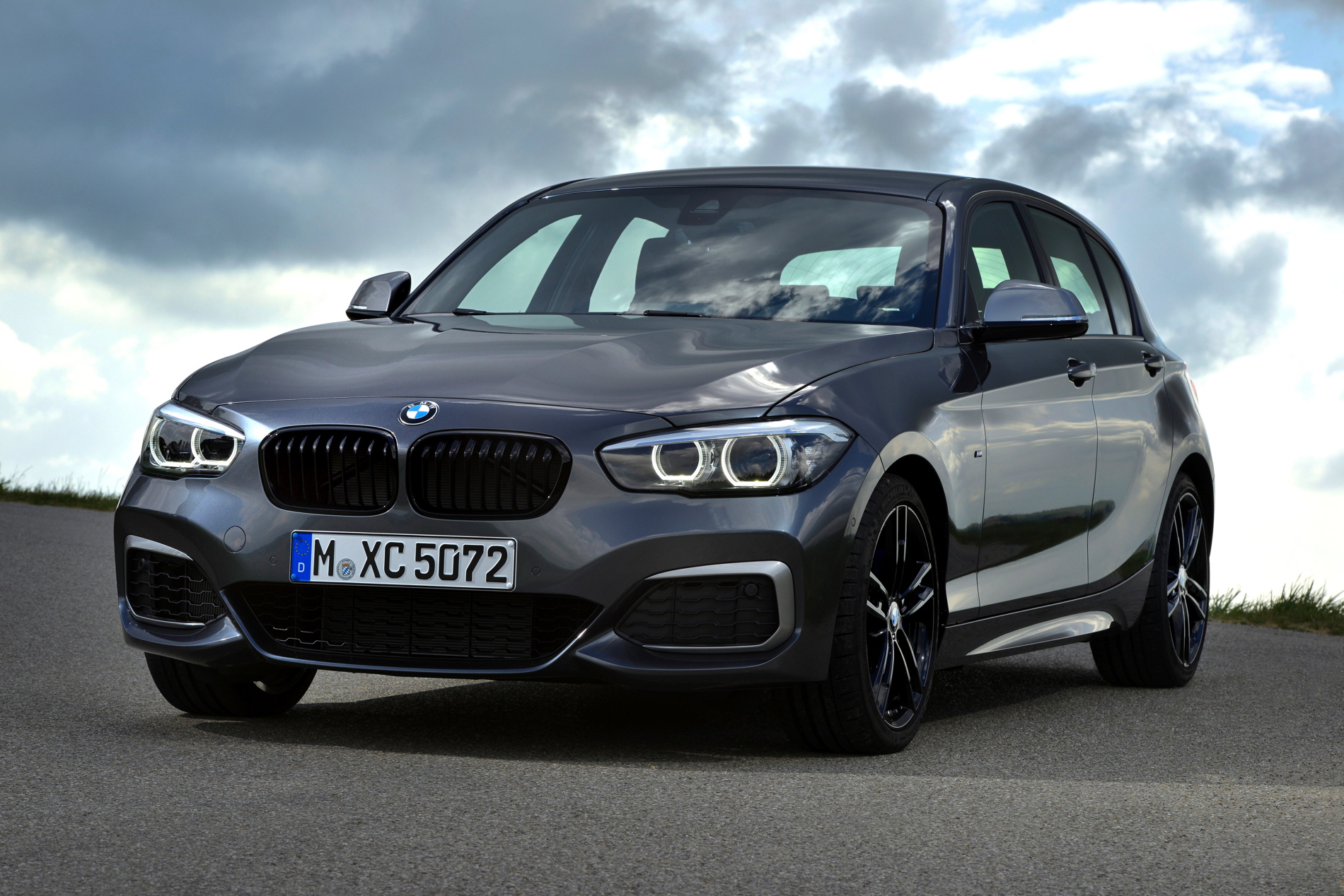 [Photos] 2017 BMW 1 Series Hatchback 3 & 5 Door