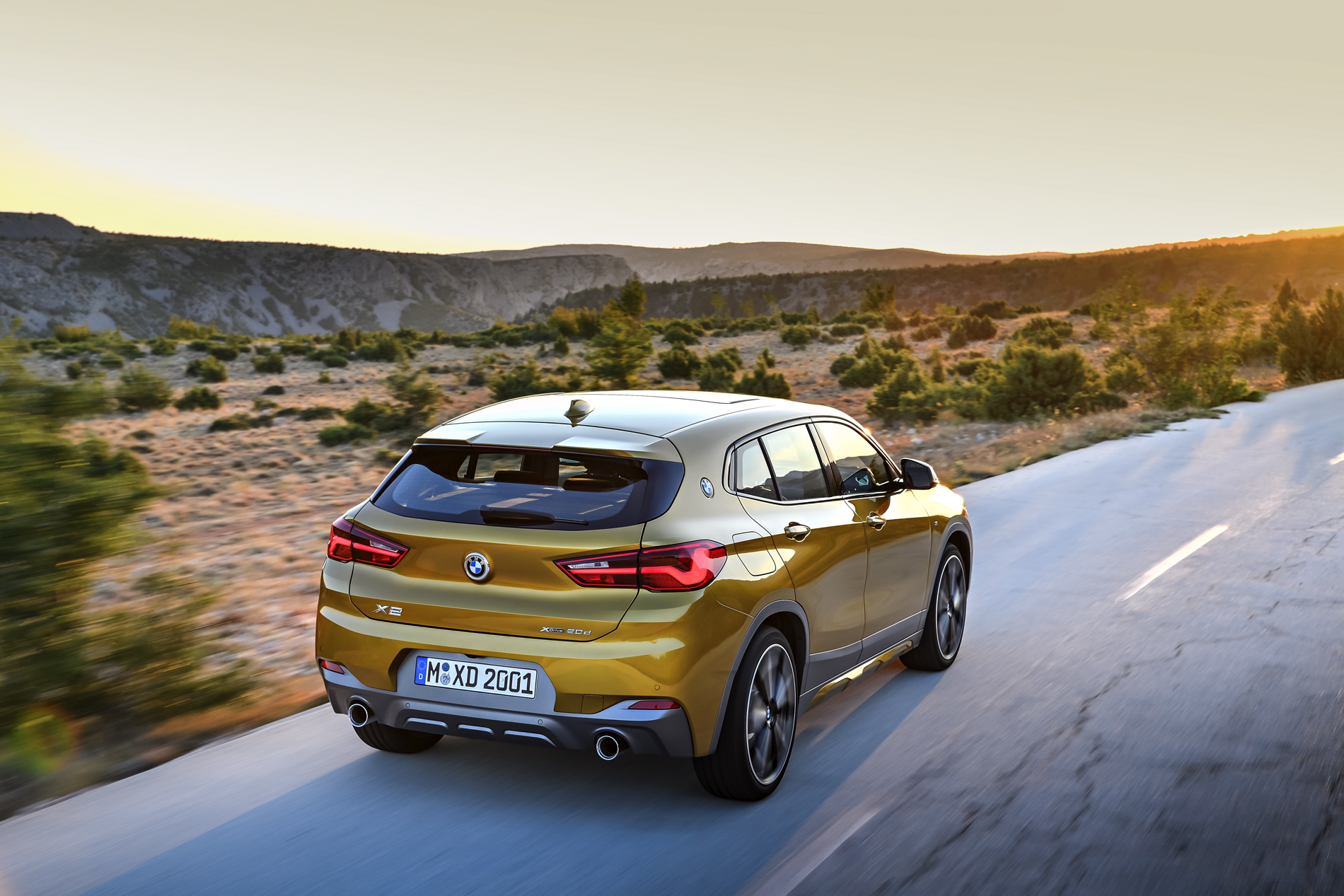 [WORLD PREMIERE]: BMW X2 â€” Small and Stylish