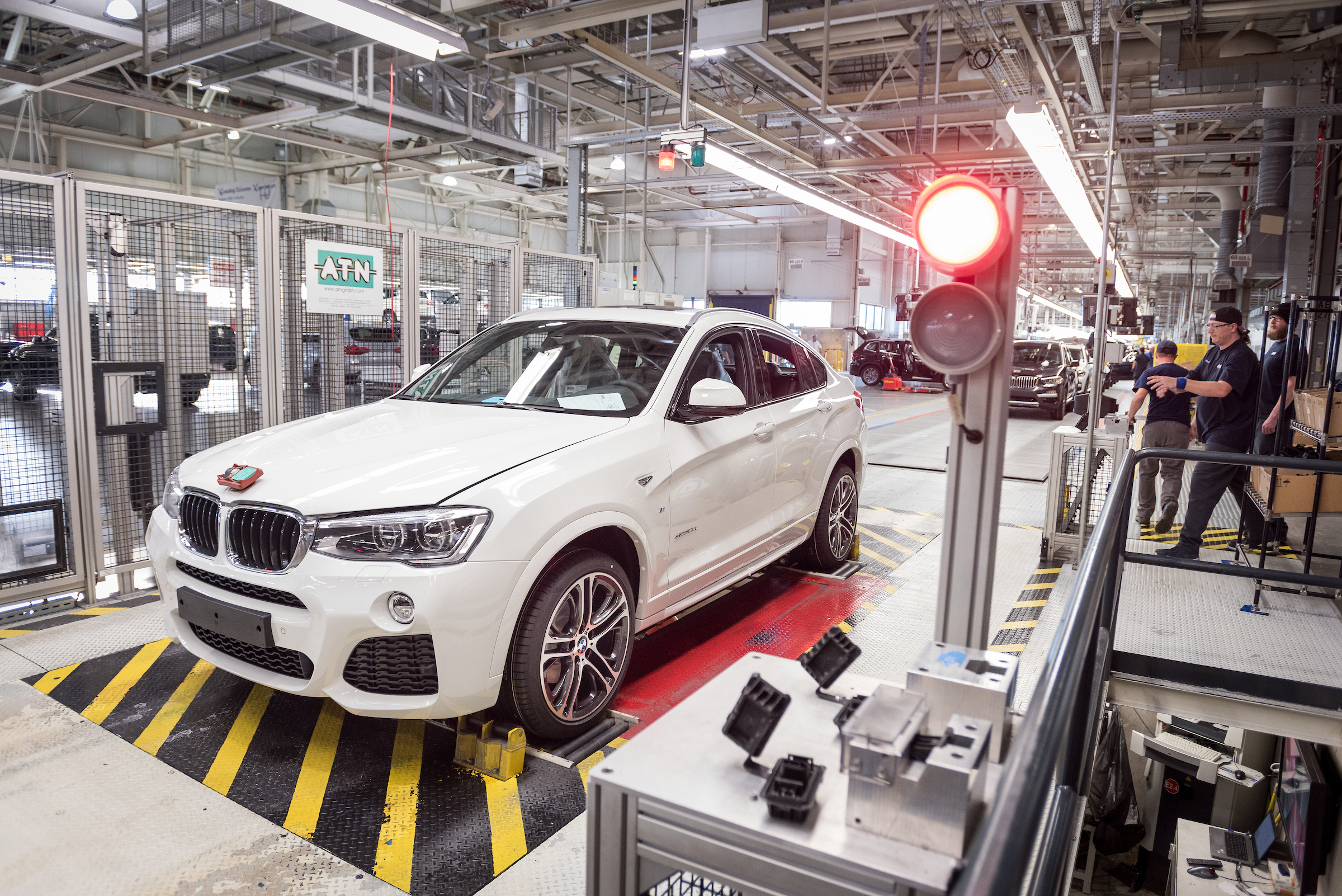 The first BMW X4 takes its leave…