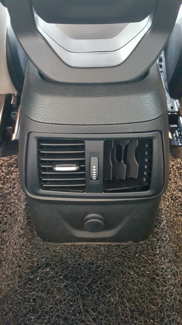 216GT rear aircon.jpg