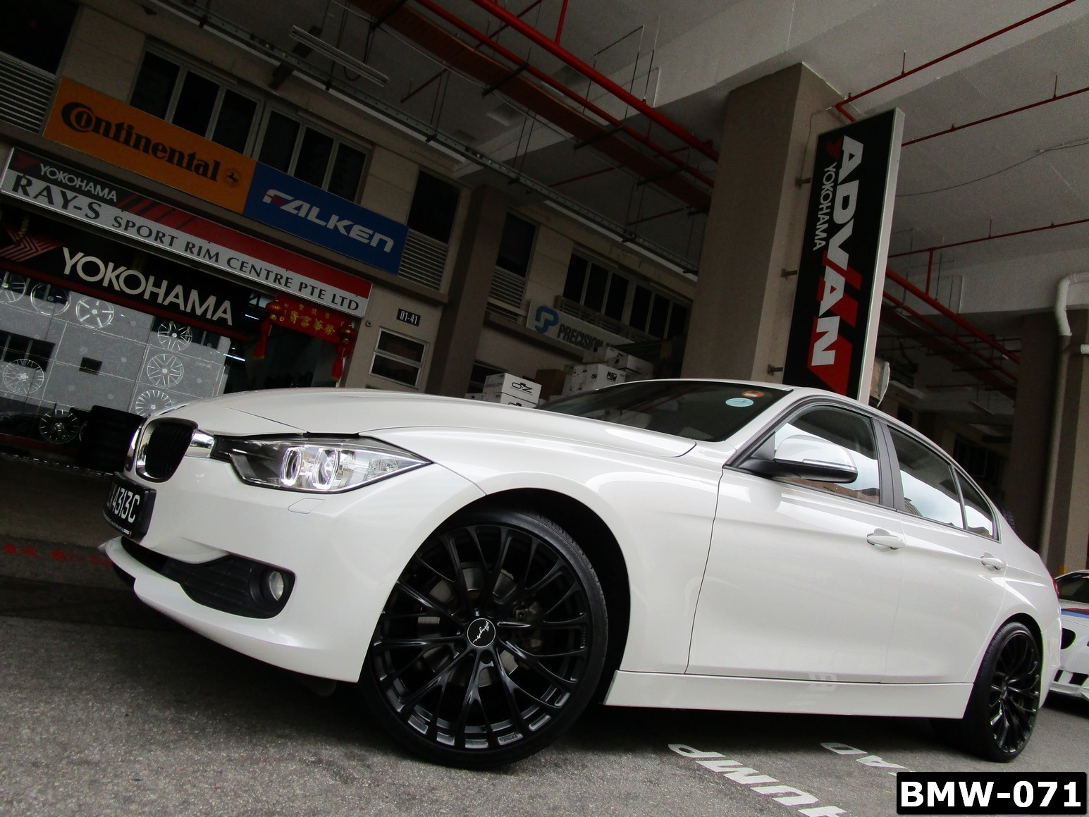 BMW-071.jpg