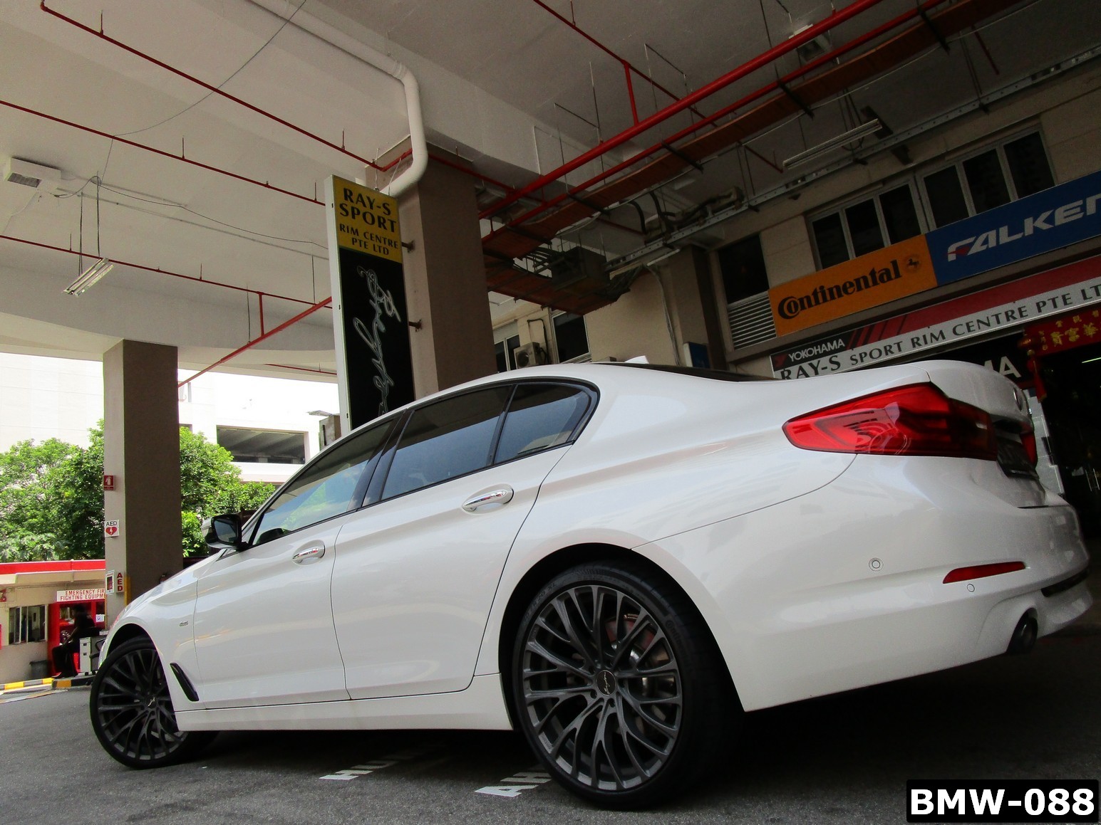 BMW-088.jpg