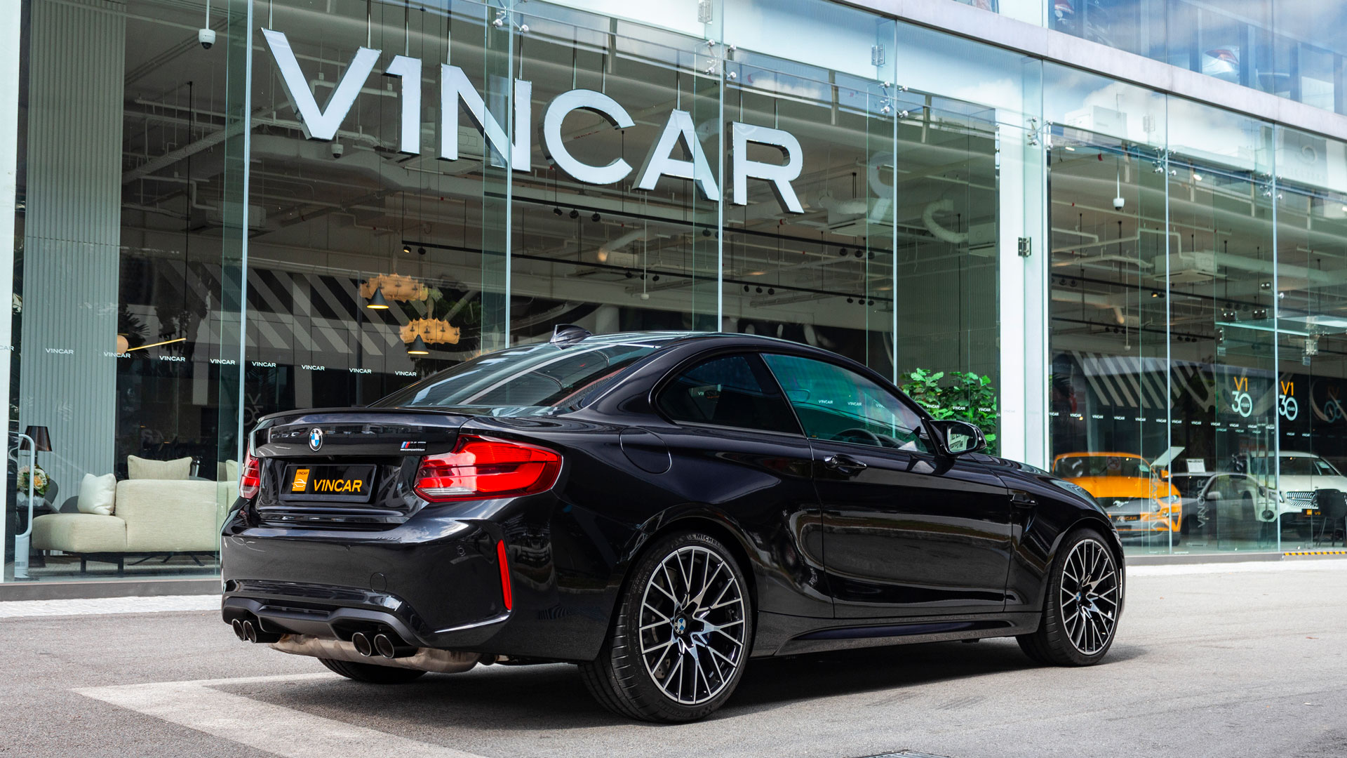 BMW M2 4.jpg
