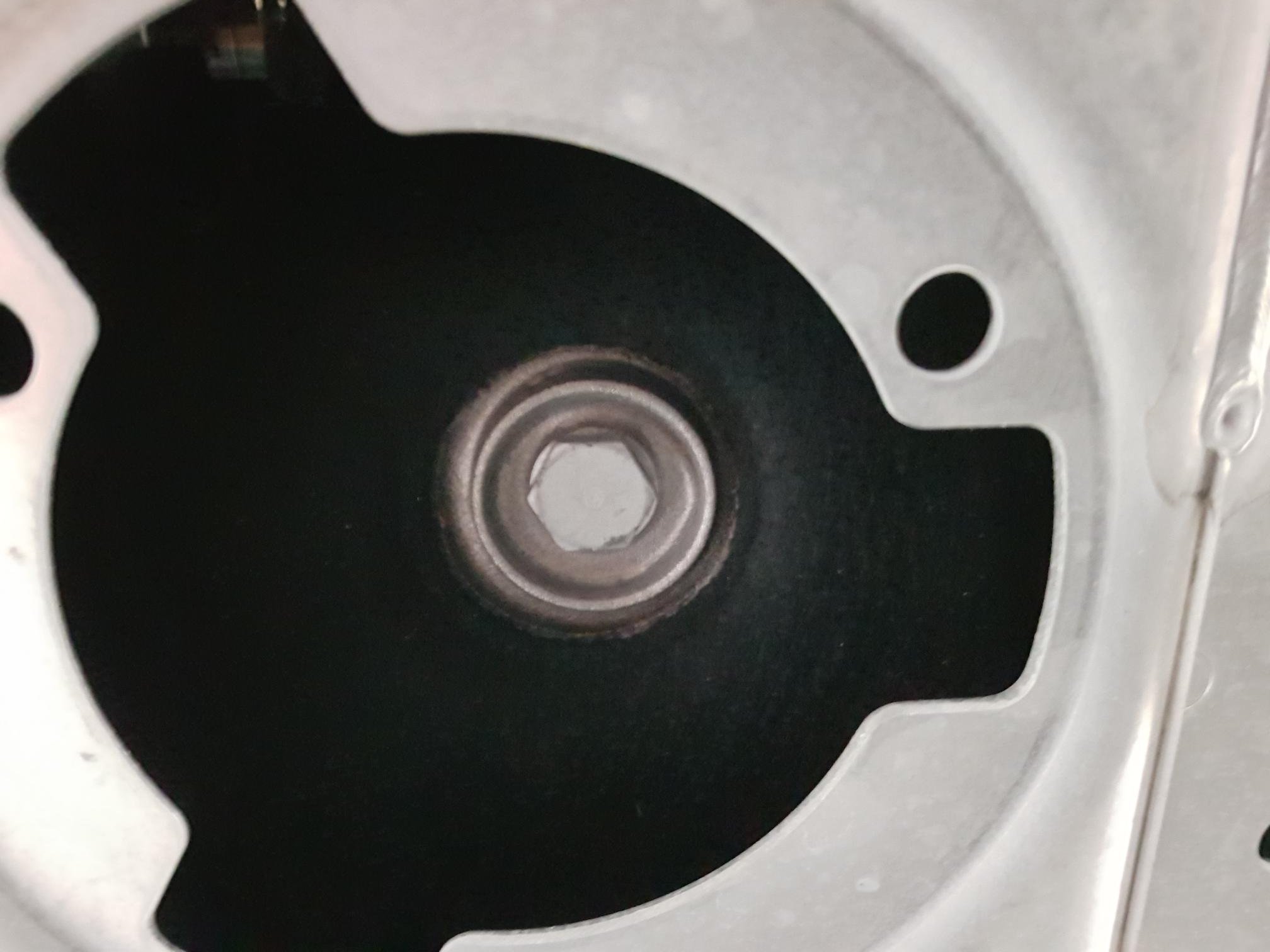drain plug.jpg