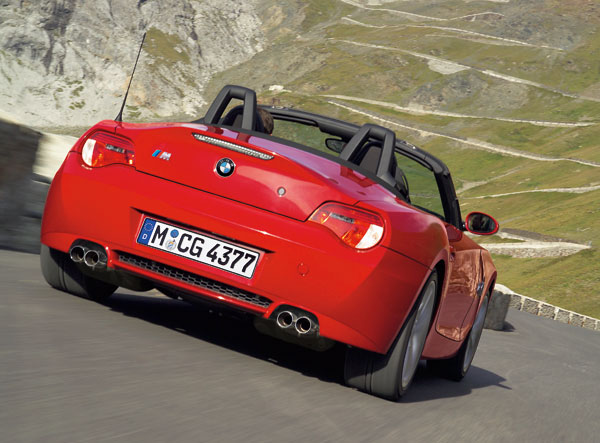2006 BMW Z4 M Roadster Rear 2