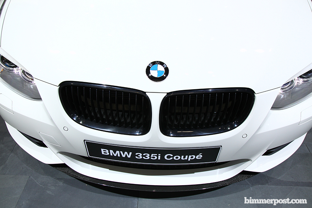 Photos - BMW 335i LCI with BMW Performance Parts at the 2010 Paris Motor  Show - BMW.SG