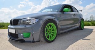 Flashy BMW 1M producing 500 horsepower