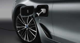 Video: 2017 BMW 530e iPerformance Detailed Explaination