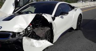 [Video] BMW i8 fender-bender with a Mercedes