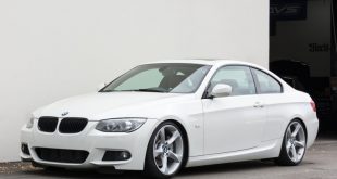 [Video] Regular Car Reviews the 2009 BMW E92 335i