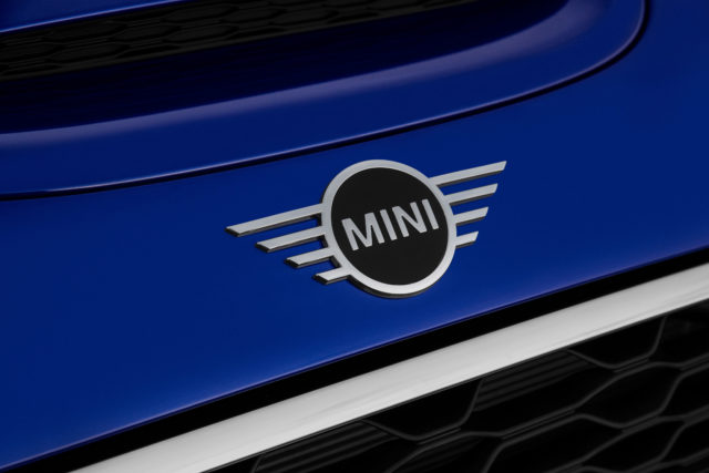 MINI Cooper 3 Door and MINI Cooper Convertible now available in Singapore