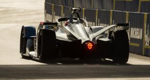 FÃ©lix da Costa scores points for BMW i Andretti Motorsport in a turbulent Paris E-Prix