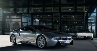 Drag Race: BMW i8 vs Polestar 1 vs Porsche 911 Carrera