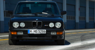 [Video] 1-Owner Survivor: 1988 BMW M5 - 88K Miles Young