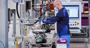 BMW Group steps up electromobility: E-drives for half a million electrified vehicles