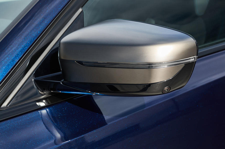 M340i side mirror