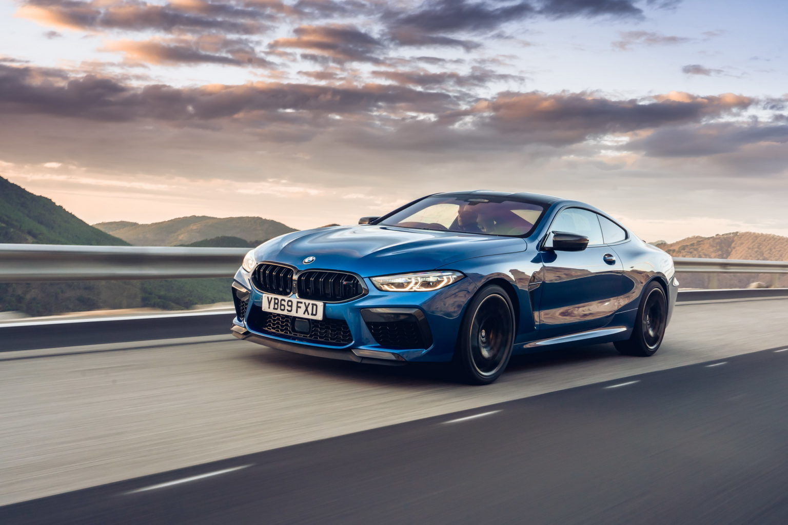 BMW M8 Competition against two in a Drag Race