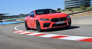 [Video] BMW M8 Competition takes on the Jaguar F-Type R