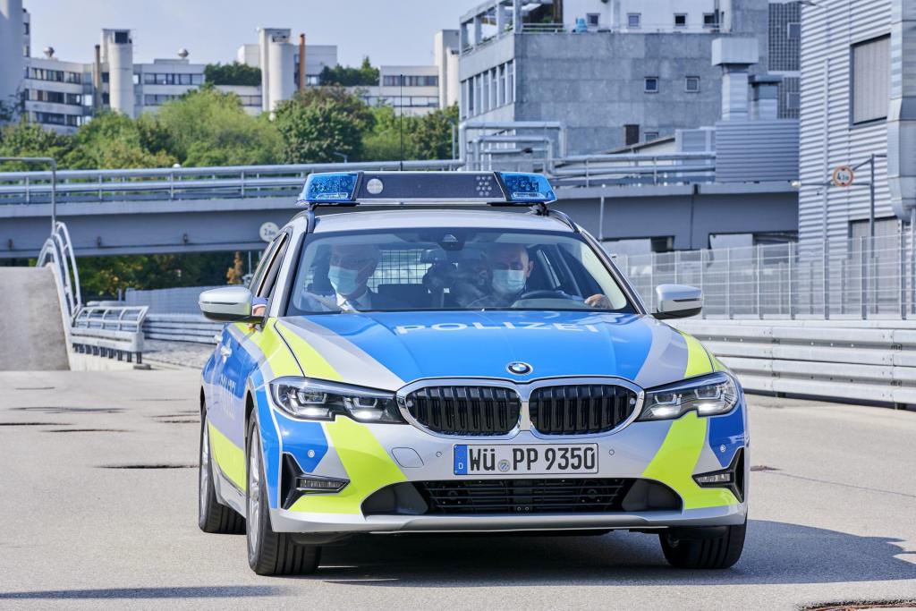 Bavarian police vehicles: BMW 3 Series Touring generation-