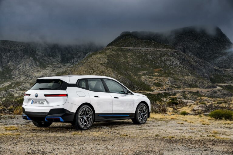 Reviving the BMW Neue Klasse Name for Future EVs 2