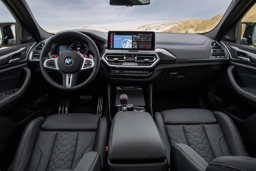 2021 BMW X4 M Facelift - Interior