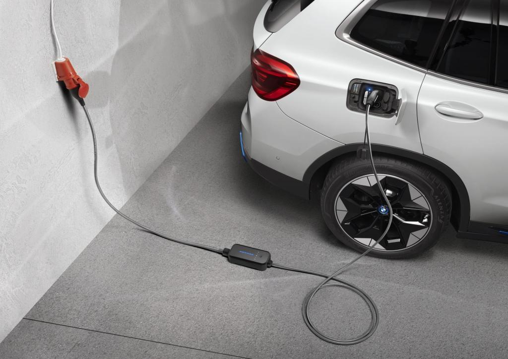 BMW in Race to Go Green Install 60,000 more Charging Points in China