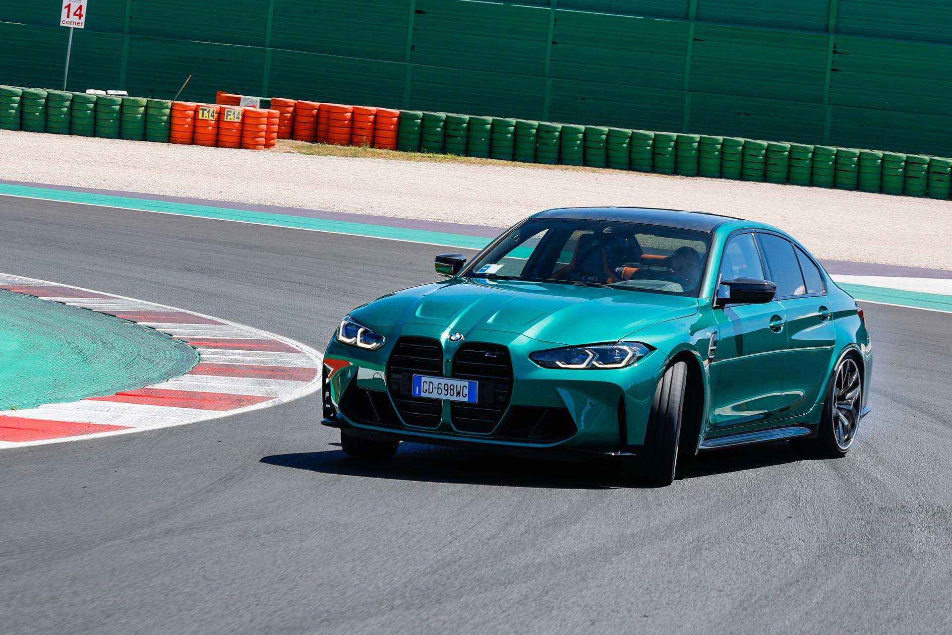 [Video] G80 BMW M3 Competition goes against E46 BMW M3 CSL - BMW.SG