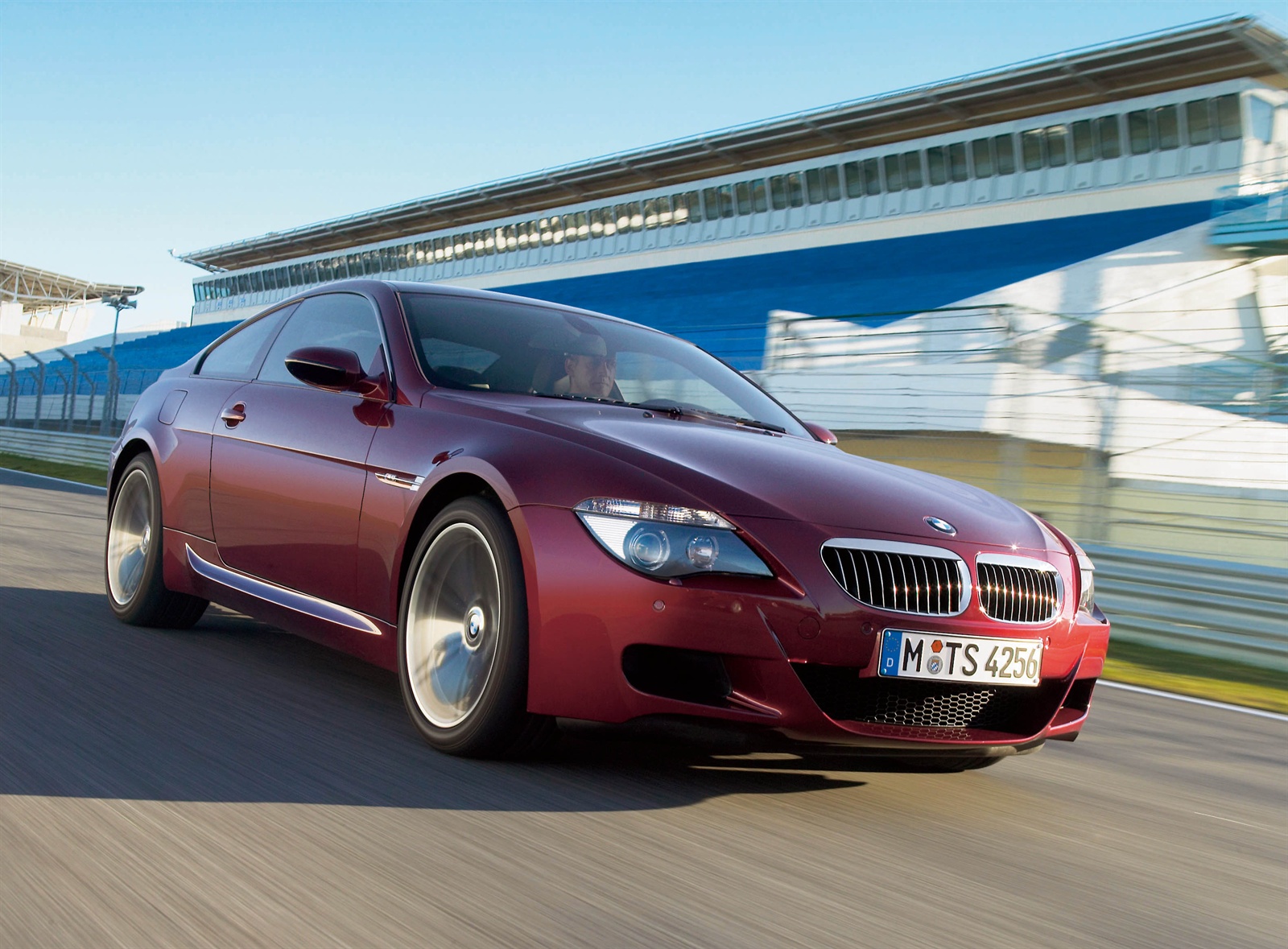 [Video] Ultra-rare BMW E63 M6 with Manual Gearbox - BMW.SG