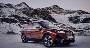 [VIDEO] BMW iX gets Maneuver Assistant for the first time