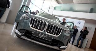 2023-bmw-x1-and-330e-sedan-lci-make-argentine-debut