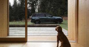 bmw-x7-xdrive40d-poldo-dog-couture-elevates-luxury-travel