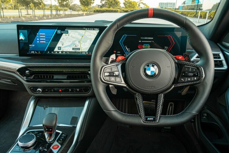 2025 BMW M4 Competition Redefines High-Speed Thrills - BMW.SG | BMW ...