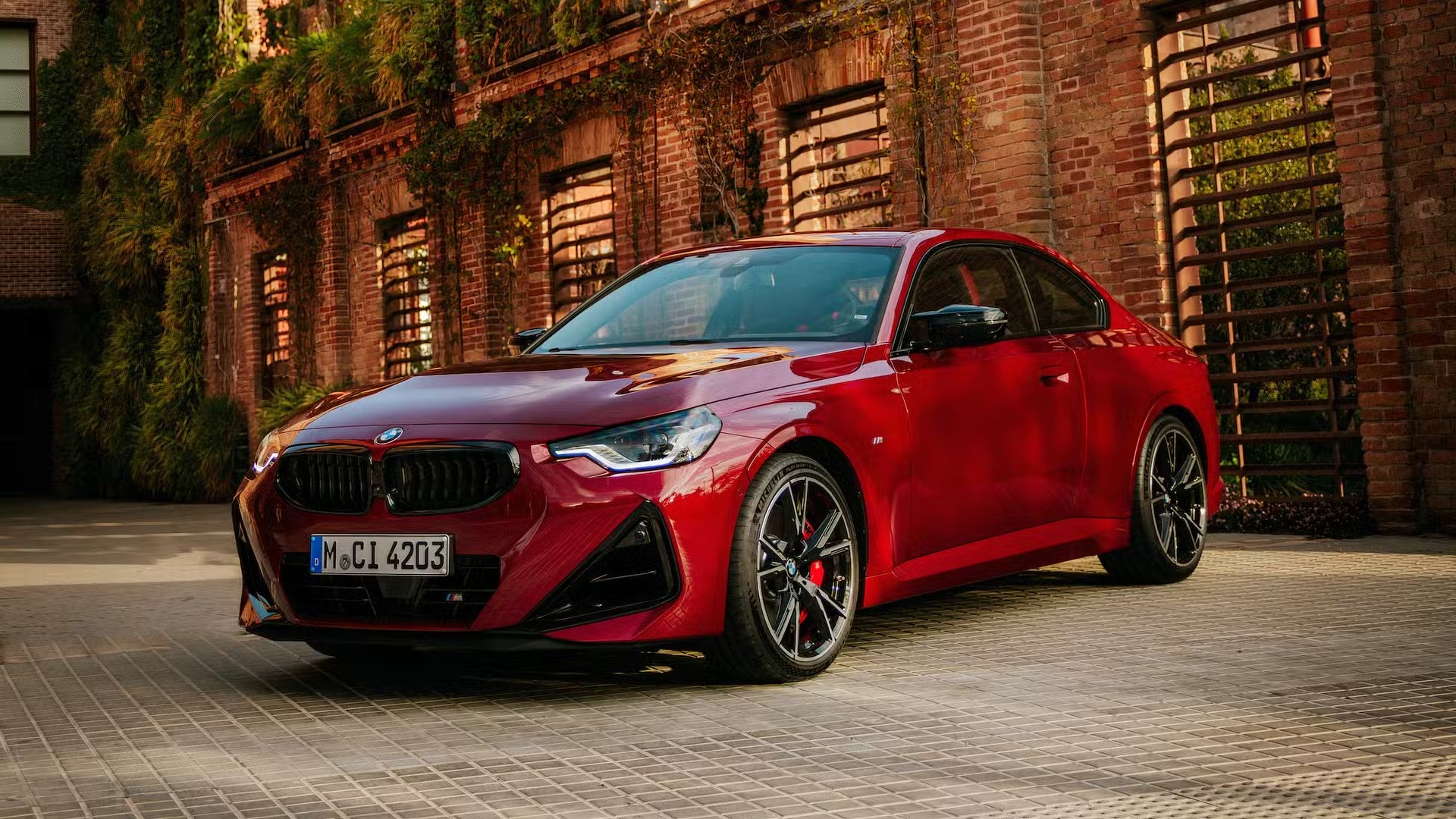 BMW M240i xDrive Offers Everyday Pace With M Car Spirit - BMW.SG | BMW ...